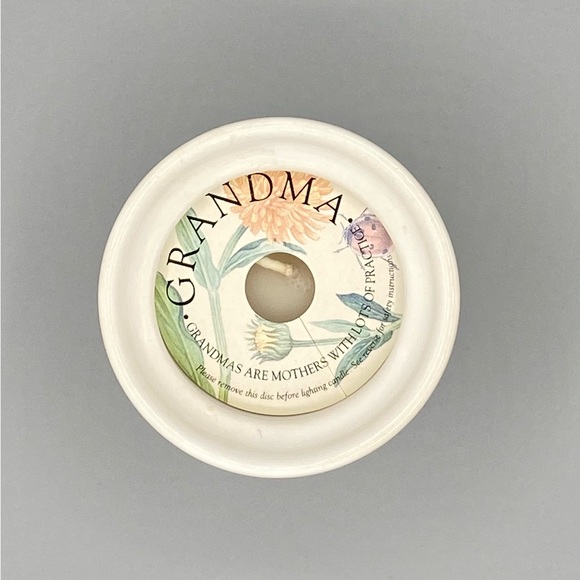 New History & Heraldry Stoneware Grandma Candle Floral Bugs Home Office Decor - Picture 4 of 8